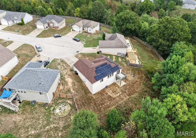 Photo 2 of Single family home for sale at 116 Pioneer Ct, Waynesville, MO 65583 | MLS# MIS26063620 | Listing updated on 2026-10-06