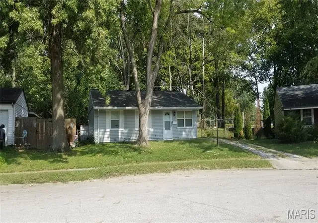 Photo 2 of Single family home for sale at 41 Scarlet Dr, Belleville, IL 62220 | MLS# MIS26063629 | Listing updated on 2026-10-08