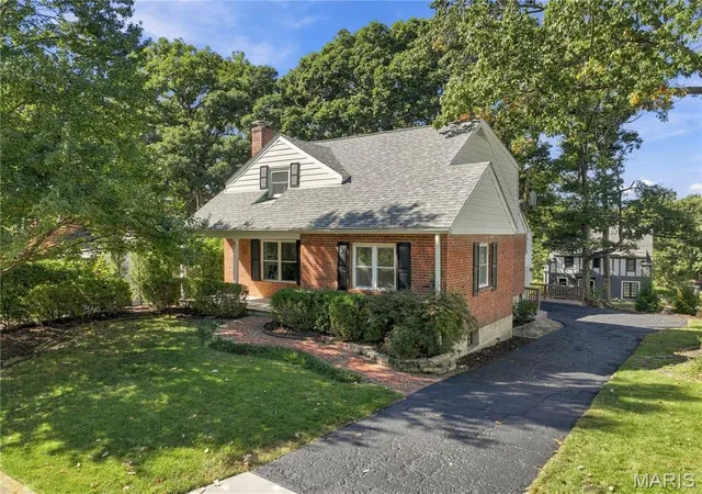 Single family home for sale at 81 Heatherbrook Ln, Saint Louis, MO 63122 | MLS# MIS26063630