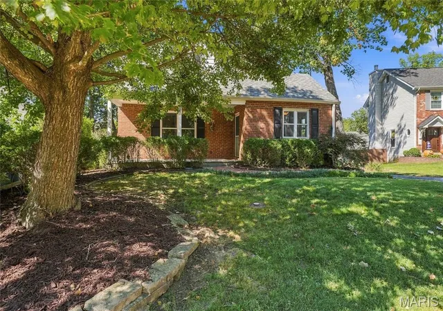 Photo 1 of Single family home for sale at 81 Heatherbrook Ln, Saint Louis, MO 63122 | MLS# MIS26063630 | Listing updated on 2026-10-09