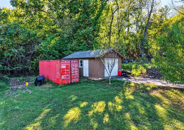 Photo 3 of Single family home for sale at 551 Sunny Slope Dr, Camdenton, MO 65020 | MLS# MIS26063632 | Listing updated on 2026-10-08