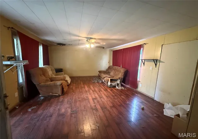 Photo 3 of Single family home for sale at 2120 S 3rd Street, Mascoutah, IL 62258 | MLS# MIS26063633 | Listing updated on 2026-10-07