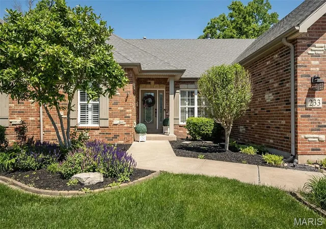 Photo 3 of Single family home for sale at 233 Fox Hvn Dr, O Fallon, MO 63368 | MLS# MIS26063636 | Listing updated on 2026-10-08