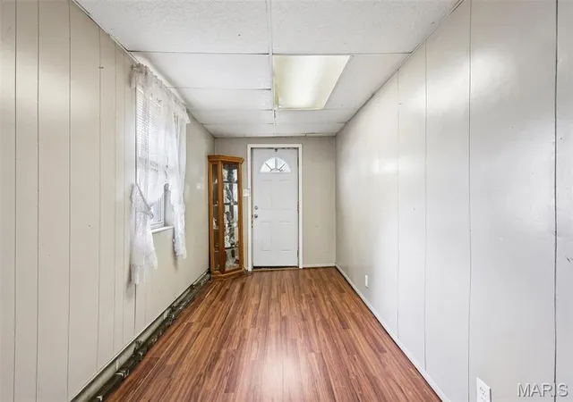 Photo 3 of Sale Pending at 404 E 2nd South St, Mount Olive, IL 62069 | MLS# MIS26063637 | Listing updated on 2026-10-07