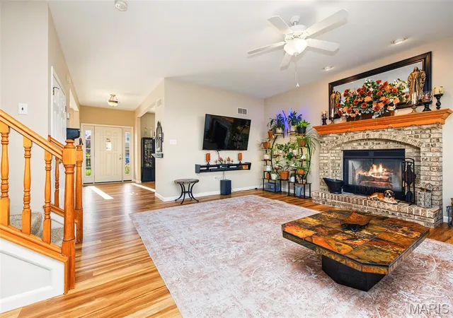 Photo 4 of Single family home for sale at 1004 Meadow Grv Dr, House Springs, MO 63051 | MLS# MIS26063646 | Listing updated on 2026-10-09