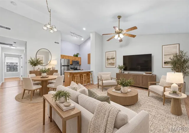 Photo 3 of House for sale at 128 Green Gables Dr, Wentzville, MO 63385 | MLS# MIS26063648 | Listing updated on 2026-10-05