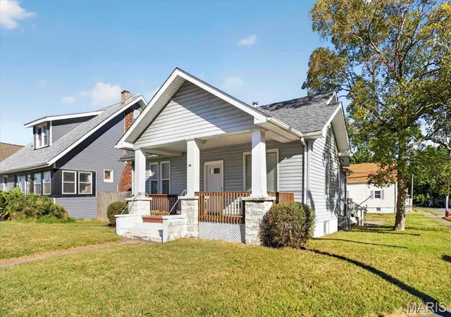 Photo 1 of Single family home for sale at 645 Madison Ave, Wood River, IL 62095 | MLS# MIS26063654 | Listing updated on 2026-10-07