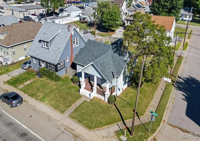 Photo 2 of Single family home for sale at 645 Madison Ave, Wood River, IL 62095 | MLS# MIS26063654 | Listing updated on 2026-10-07