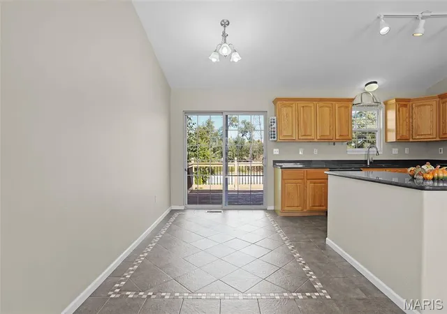 Photo 4 of Single family home for sale at 2217 Hunters Point Dr, Granite City, IL 62040 | MLS# MIS26063656 | Listing updated on 2026-10-09