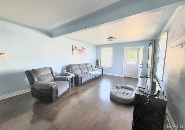 Photo 4 of Single family home for sale at 950 Dammert Ave, Saint Louis, MO 63125 | MLS# MIS26063658 | Listing updated on 2026-10-27