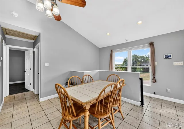 Photo 4 of Single family home for sale at 400 Olive St, De Soto, MO 63020 | MLS# MIS26063664 | Listing updated on 2026-10-08
