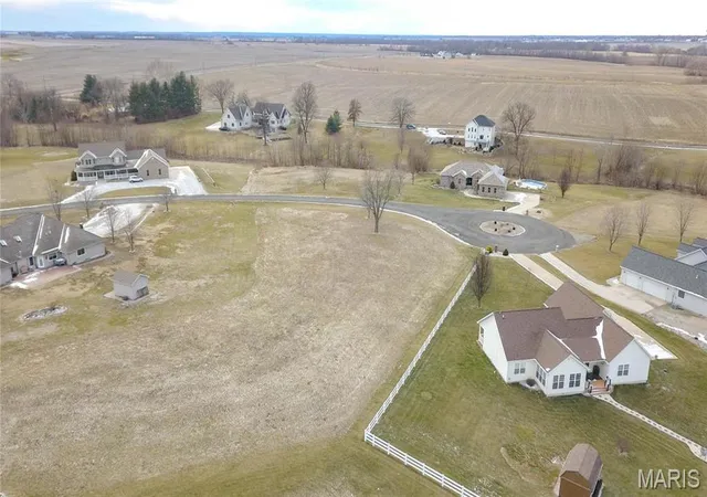 Photo 4 of Sale Pending at 0 Meadow Ct, Jerseyville, IL 62052 | MLS# MIS26063665 | Listing updated on 2026-10-07