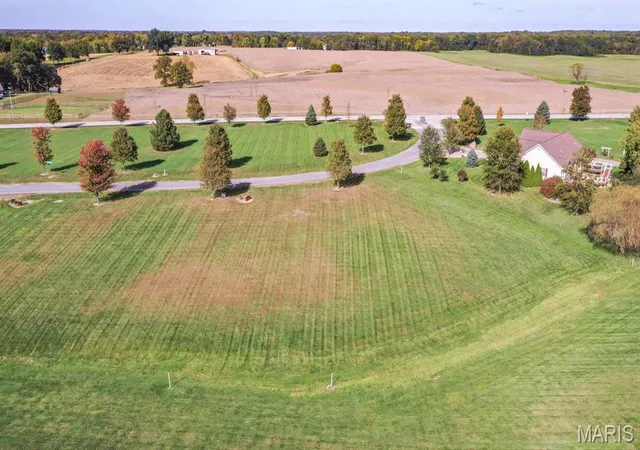 Photo 4 of Land for sale at 0 Stone Cir Dr, Brighton, IL 62012 | MLS# MIS26063673 | Listing updated on 2026-10-15