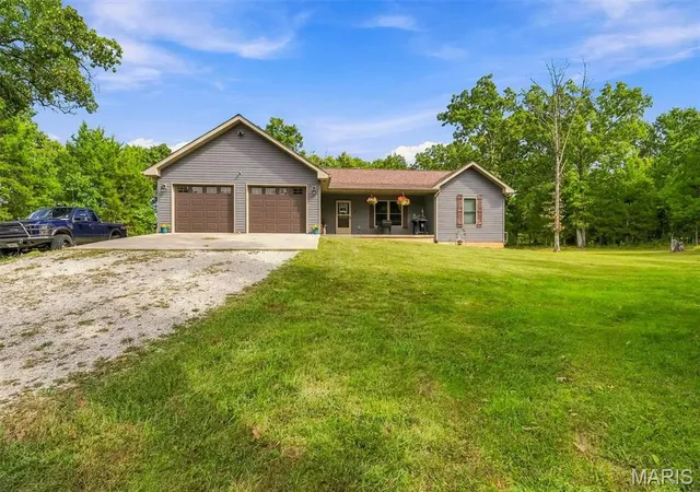 Photo 1 of Single family home for sale at 2899 Old Hwy 66, Bourbon, MO 65441 | MLS# MIS26063680 | Listing updated on 2026-10-03