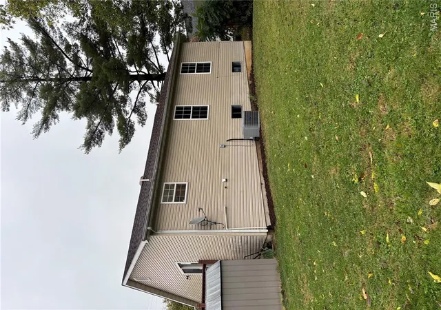 Photo 3 of Single family home for sale at 901 Main St, Troy, MO 63379 | MLS# MIS26063687 | Listing updated on 2026-10-28