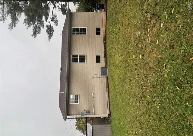 Photo 4 of Single family home for sale at 901 Main St, Troy, MO 63379 | MLS# MIS26063687 | Listing updated on 2026-10-28