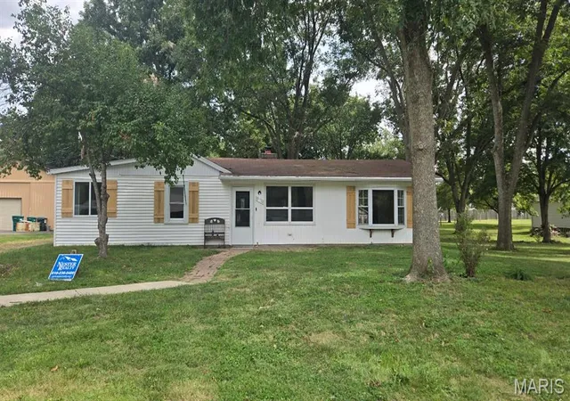 Single family home for sale at 510 N Main St, Freeburg, IL 62243 | MLS# MIS26063688