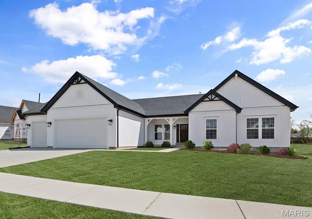 Photo 3 of Single family home for sale at 2 Buckley At Post Farms Enclave, O'fallon, MO 63385 | MLS# MIS26063697 | Listing updated on 2026-10-02