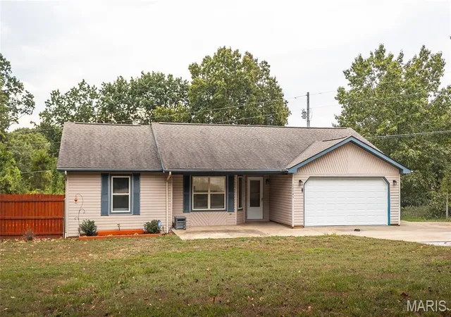 Photo 1 of Single family home for sale at 22885 Hickerson Dr, Saint Robert, MO 65584 | MLS# MIS26063700 | Listing updated on 2026-10-02