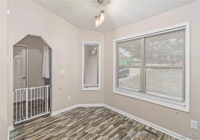 Photo 4 of Single family home for sale at 22885 Hickerson Dr, Saint Robert, MO 65584 | MLS# MIS26063700 | Listing updated on 2026-10-02
