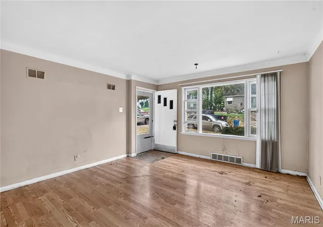 Photo 2 of Single family home for sale at 413 Ballman Ave, Saint Louis, MO 63135 | MLS# MIS26063704 | Listing updated on 2026-10-02
