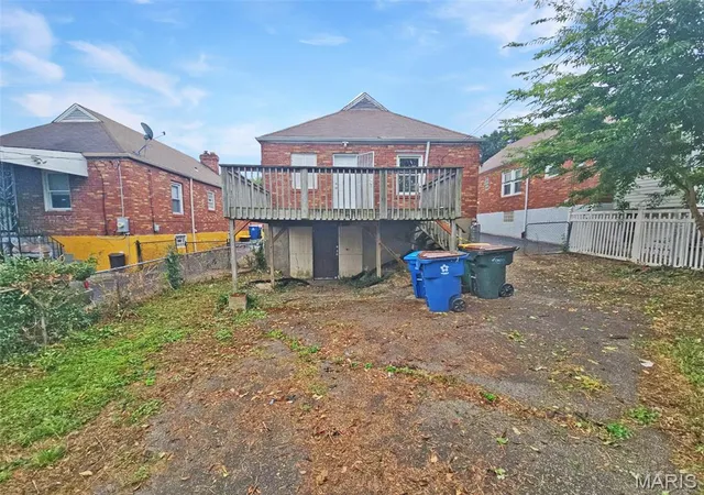 Photo 3 of Single family home for sale at 8729 Acacia Dr, Saint Louis, MO 63136 | MLS# MIS26063714 | Listing updated on 2026-10-02