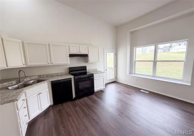 Photo 1 of Single family home for sale at 14417 Cape Charles Ct, Florissant, MO 63034 | MLS# MIS26063717 | Listing updated on 2026-10-02