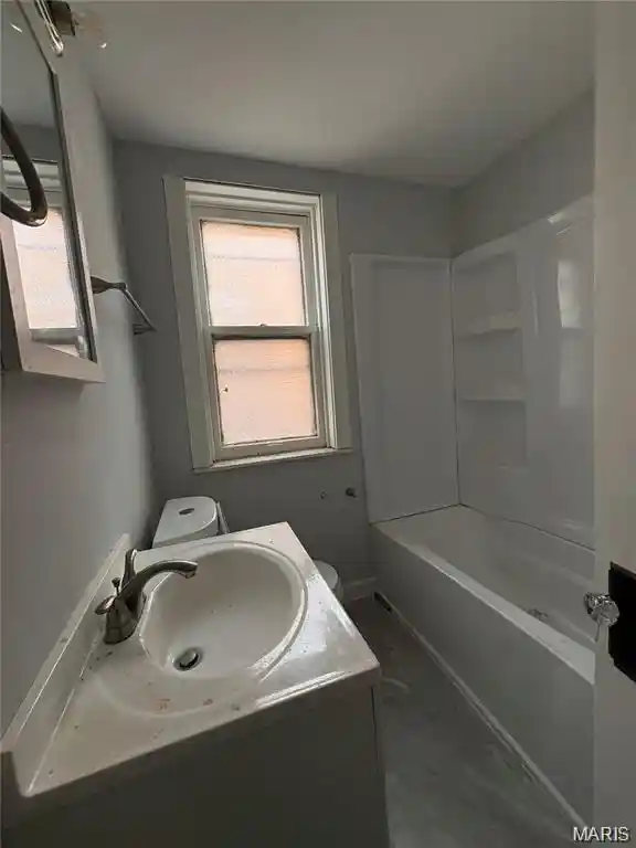 Listing Photo 7 - Condo for sale in 5027 S Broadway located at 5027 S Broadway, Saint Louis, MO 63111 - Unit 5027 S Broadway
