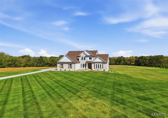 Photo 3 of Single family home for sale at 224 Bluegrass Pasture Ct, Wentzville, MO 63385 | MLS# MIS26063723 | Listing updated on 2026-10-19