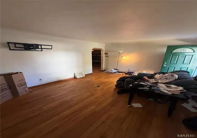 Photo 3 of Single family home for sale at 5712 Hamilton Ave, Saint Louis, MO 63136 | MLS# MIS26063727 | Listing updated on 2026-10-05