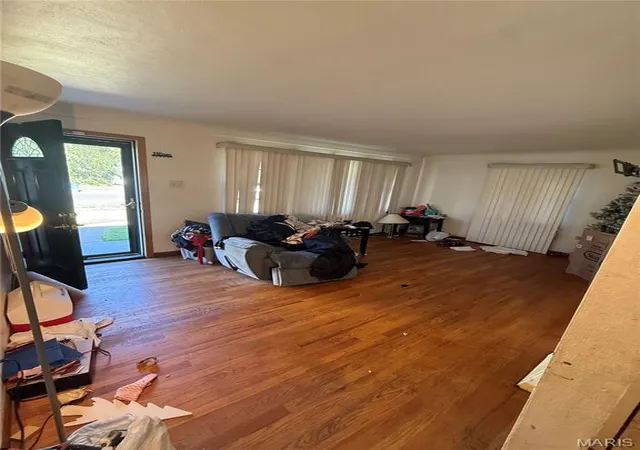Photo 4 of Single family home for sale at 5712 Hamilton Ave, Saint Louis, MO 63136 | MLS# MIS26063727 | Listing updated on 2026-10-05