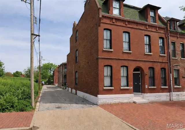 Photo 1 of Multi family home for sale at 1035 Geyer Ave, Saint Louis, MO 63104 | MLS# MIS26063729 | Listing updated on 2026-10-15
