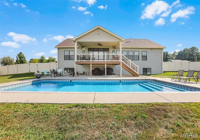 Photo 2 of Single family home for sale at 8357 Maple Grv Rd, Troy, IL 62294 | MLS# MIS26063730 | Listing updated on 2026-10-14
