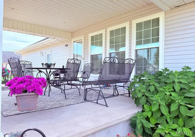 Photo 3 of Single family home for sale at 200 N Columbus St, Montgomery City, MO 63361 | MLS# MIS26063731 | Listing updated on 2026-10-02