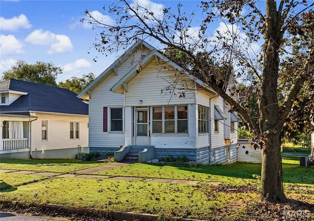 Photo 3 of Single family home for sale at 407 E Maple St, Scott City, MO 63780 | MLS# MIS26063733 | Listing updated on 2026-10-09