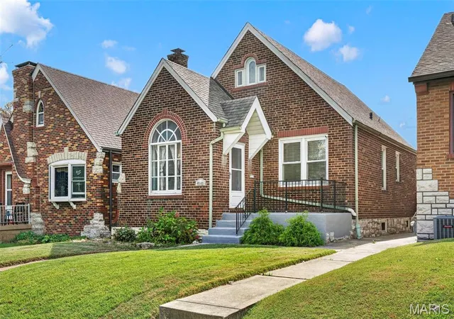 Single family home for sale at 4142 Fairview Ave, Saint Louis, MO 63116 | MLS# MIS26063743