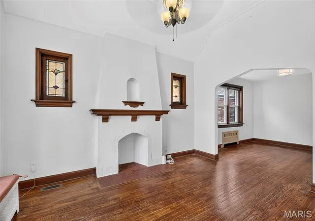 Photo 2 of Single family home for sale at 4142 Fairview Ave, Saint Louis, MO 63116 | MLS# MIS26063743 | Listing updated on 2026-10-08
