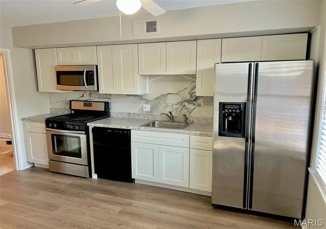 Photo 3 of Multi family home for sale at 612 Thunderbird Ct, Chesterfield, MO 63017 | MLS# MIS26063745 | Listing updated on 2026-10-21