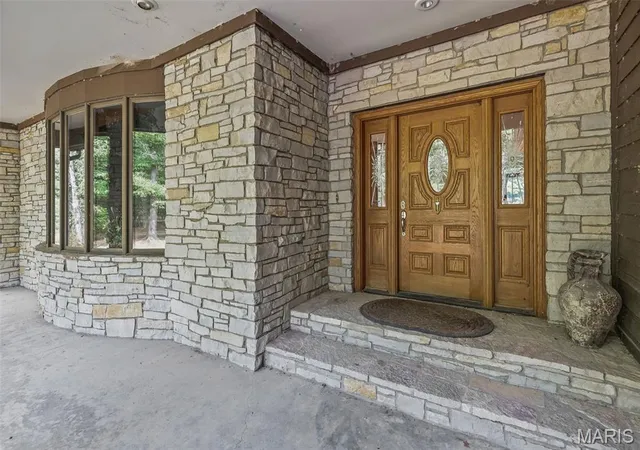 Photo 3 of Single family home for sale at 190 Greenview Rd, Centralia, IL 62801 | MLS# MIS26063751 | Listing updated on 2026-10-03