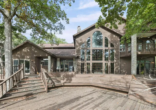 Photo 4 of Single family home for sale at 190 Greenview Rd, Centralia, IL 62801 | MLS# MIS26063751 | Listing updated on 2026-10-03