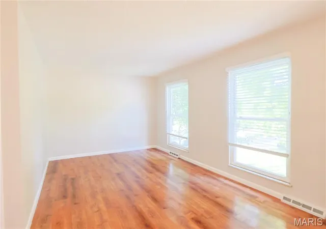 Photo 3 of Single family home for sale at 11808 Boward Ct, Maryland Heights, MO 63043 | MLS# MIS26063760 | Listing updated on 2026-10-03