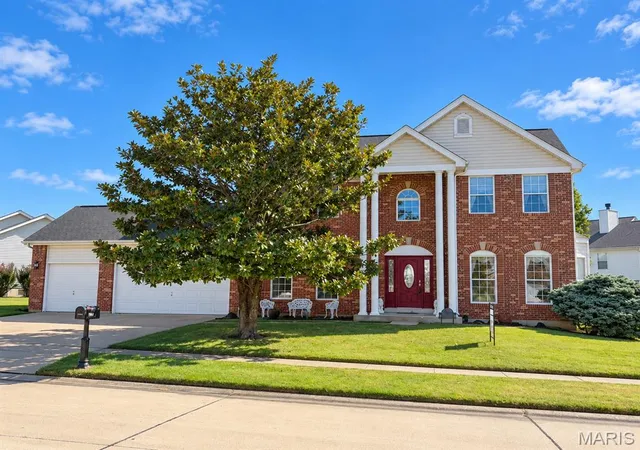 Photo 3 of Single family home for sale at 3738 Birchmoor Gdns Ct, Florissant, MO 63034 | MLS# MIS26063780 | Listing updated on 2026-10-07