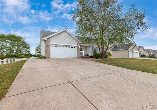 Photo 3 of Single family home for sale at 108 Wingate Dr, Troy, MO 63379 | MLS# MIS26063784 | Listing updated on 2026-10-06