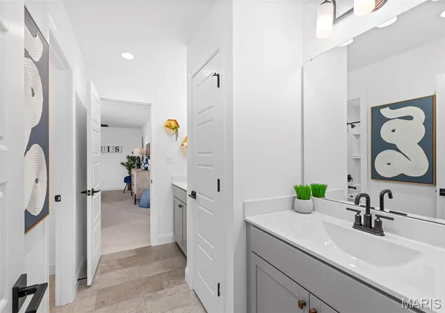 Photo 3 of Single family home for sale at 2 Pin Oak Ii At Post Farms Enclave, O'fallon, MO 63385 | MLS# MIS26063786 | Listing updated on 2026-10-03