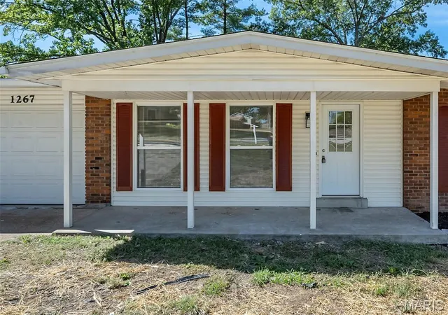 Photo 1 of Single family home for sale at 1267 Craig Rd, Saint Louis, MO 63146 | MLS# MIS26063788 | Listing updated on 2026-10-03