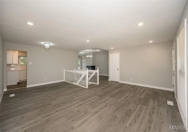 Photo 4 of Single family home for sale at 1267 Craig Rd, Saint Louis, MO 63146 | MLS# MIS26063788 | Listing updated on 2026-10-03