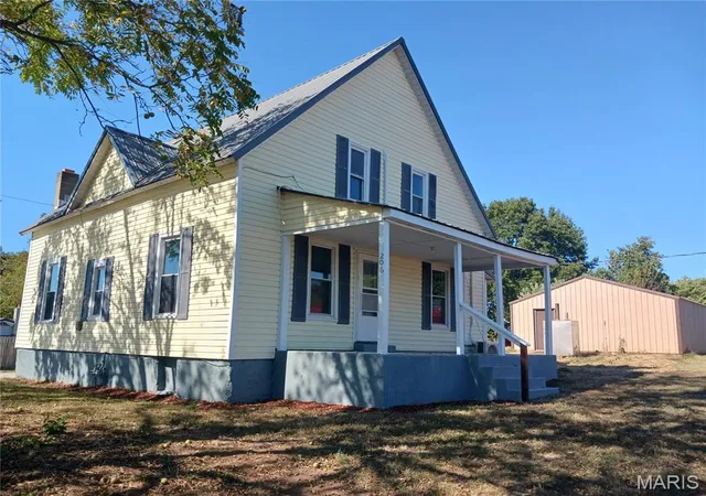 Photo 1 of Single family home for sale at 206 Delmar St, Fredericktown, MO 63645 | MLS# MIS26063790 | Listing updated on 2026-10-08