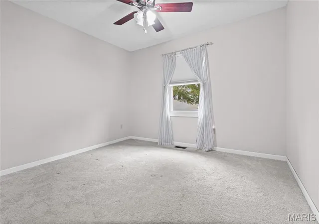 Photo 3 of Single family home for sale at 1190 West 9th St, Washington, MO 63090 | MLS# MIS26063791 | Listing updated on 2026-10-21