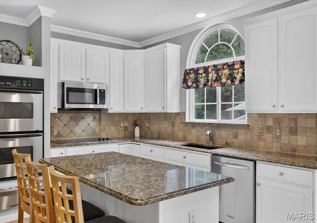 Photo 4 of Single family home for sale at 504 Stirling Pl Dr, Manchester, MO 63021 | MLS# MIS26063793 | Listing updated on 2026-10-05