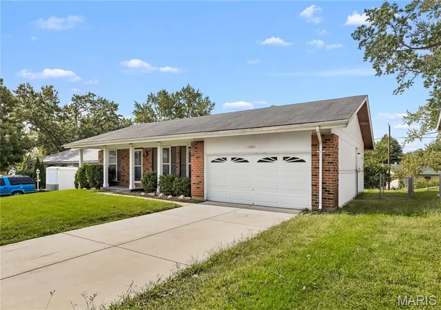 Photo 1 of Single family home for sale at 12021 Cato Dr, Florissant, MO 63033 | MLS# MIS26063804 | Listing updated on 2026-10-05